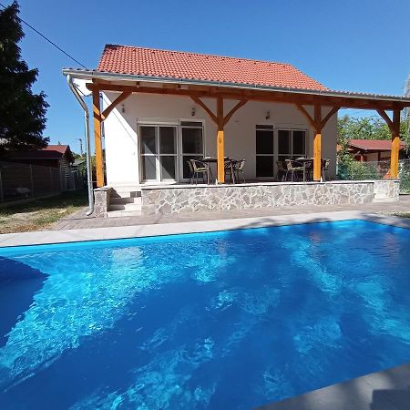 Relax Apartment Fonyód المظهر الخارجي الصورة